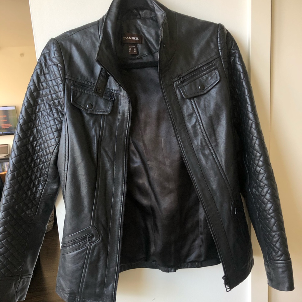 Danier women’s leather jacket